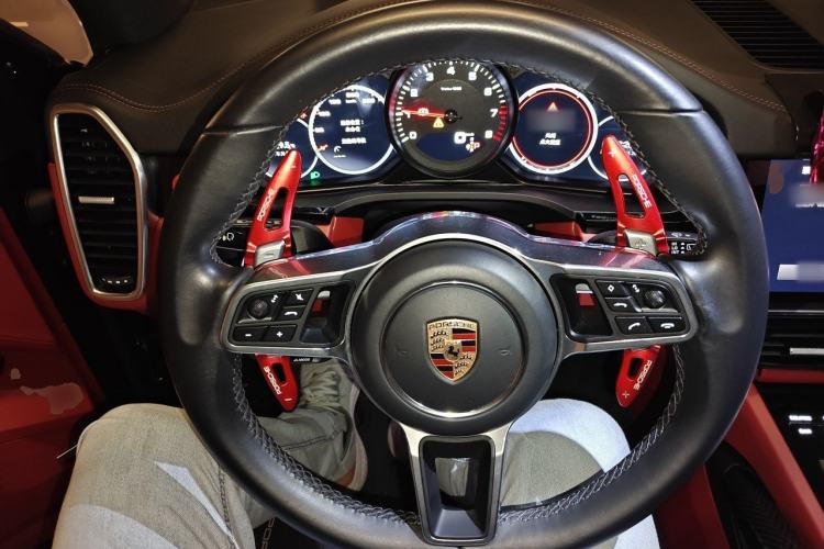 Used Porsche Cayenne 2023 Cayenne 3.0T Steering Wheel