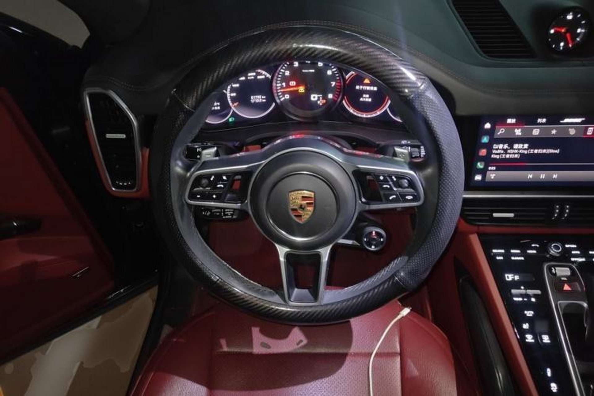 Used Porsche Cayenne 2023 Cayenne 3.0T Platinum Edition Steering Wheel