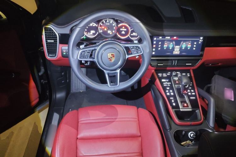 Used Porsche Cayenne 2023 Cayenne 3.0T Steering Wheel