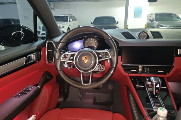 Used Porsche Cayenne 2023 Cayenne 3.0T Platinum Edition Steering Wheel