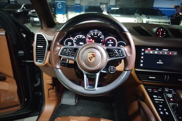Used Porsche Cayenne 2023 Cayenne 3.0T Platinum Edition Steering Wheel