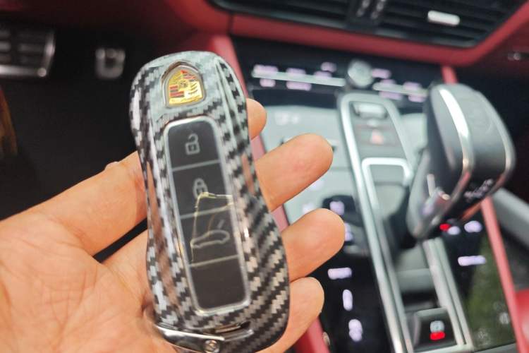 Used Porsche Cayenne 2023 Cayenne 3.0T Platinum Edition Vehicle Key