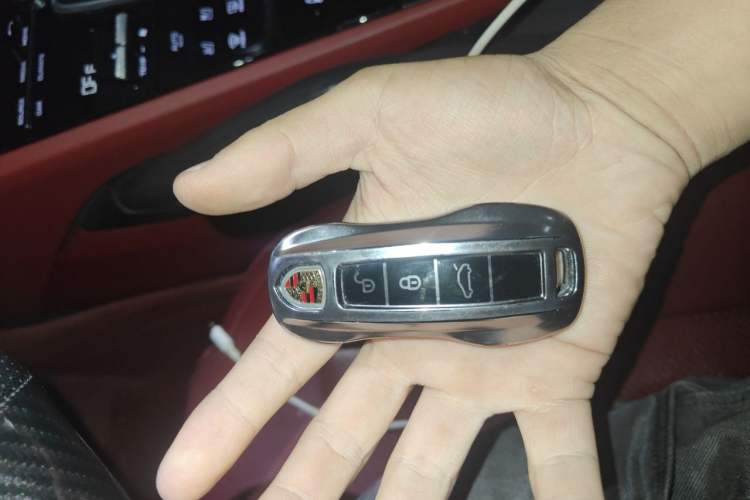 Used Porsche Cayenne 2023 Cayenne 3.0T Platinum Edition Vehicle Key
