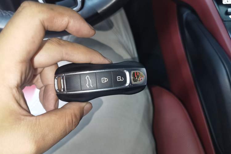 Used Porsche Cayenne 2023 Cayenne 3.0T Platinum Edition Vehicle Key
