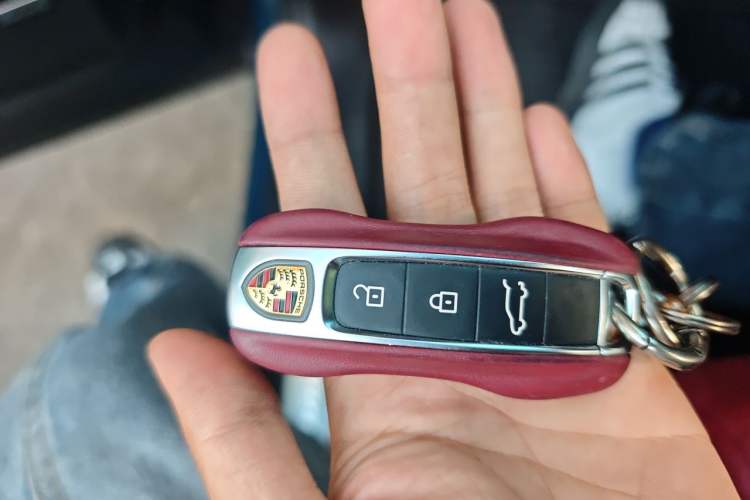 Used Porsche Cayenne 2023 Cayenne 3.0T Vehicle Key