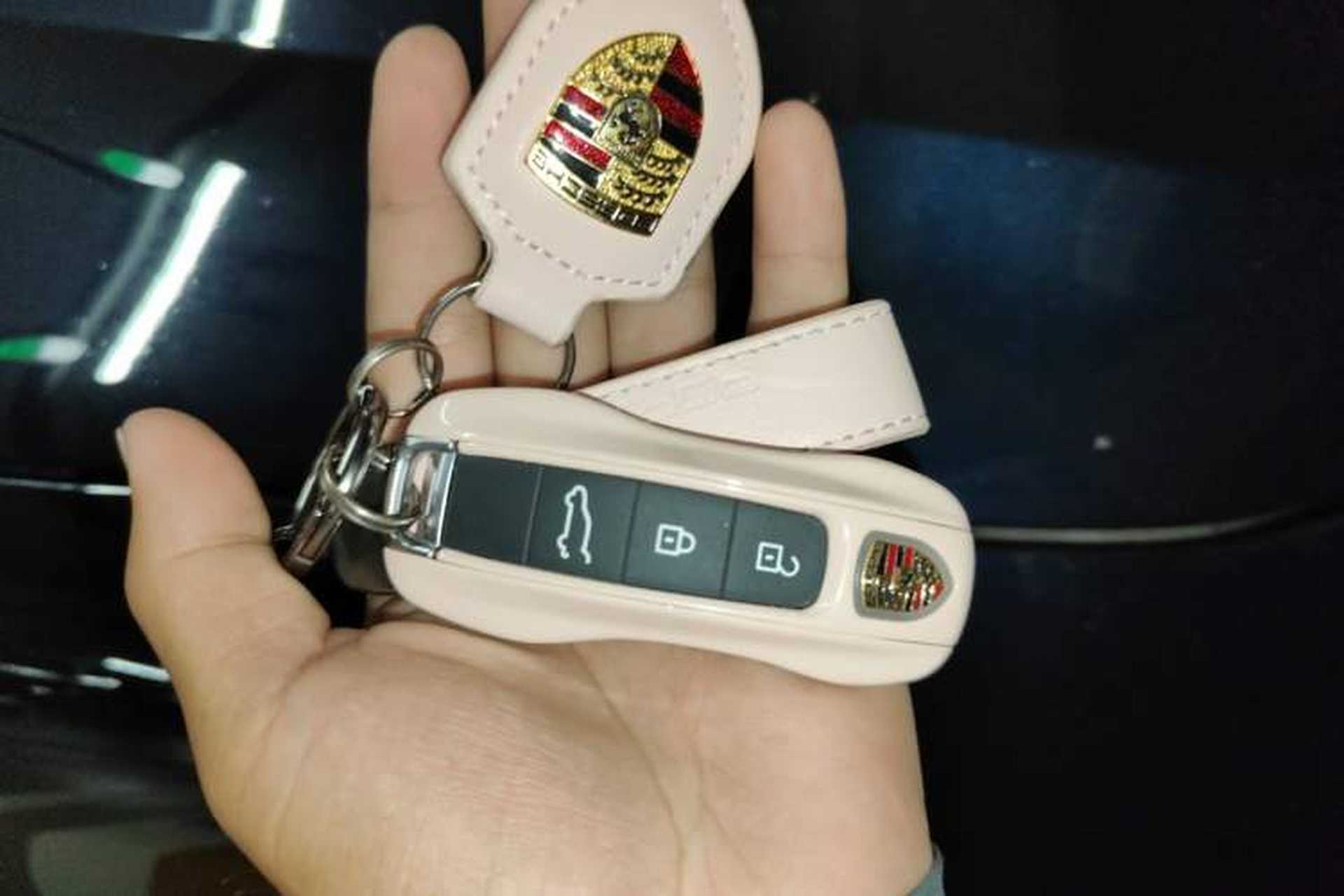 Used Porsche Cayenne 2023 Cayenne Coupé 3.0T Vehicle Key