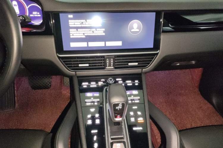 Used Porsche Cayenne 2023 Cayenne 3.0T Platinum Edition Audio And AC Panel