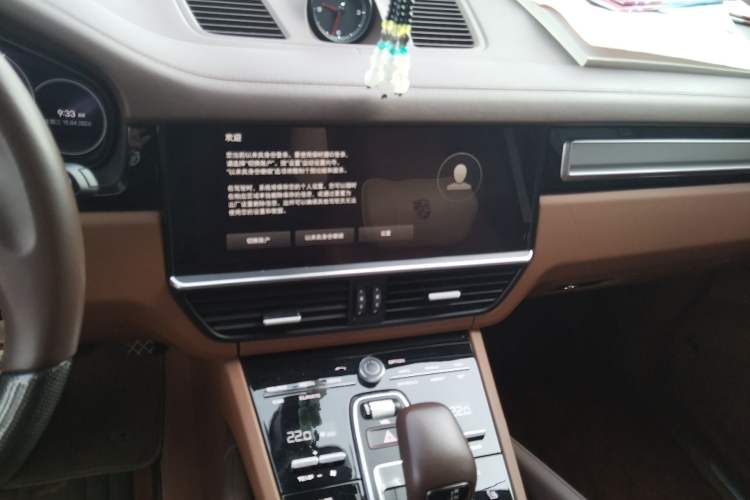 Used Porsche Cayenne 2023 Cayenne 3.0T Platinum Edition Audio And AC Panel