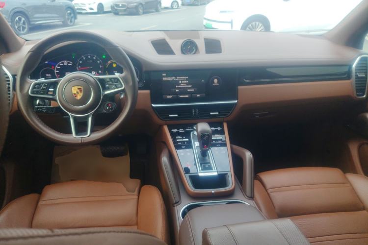 Used Porsche Cayenne 2023 Cayenne 3.0T Platinum Edition Center Console