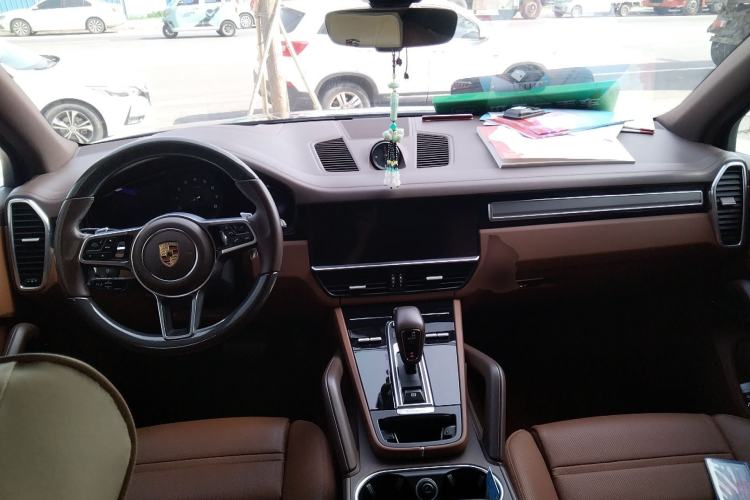 Used Porsche Cayenne 2023 Cayenne 3.0T Platinum Edition Center Console