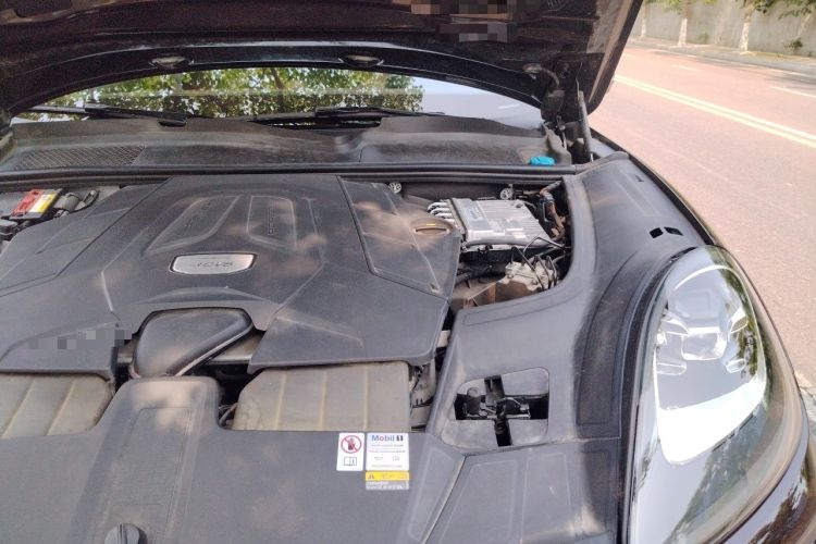 Used Porsche Cayenne 2023 Cayenne 3.0T Platinum Edition Engine Bay Left