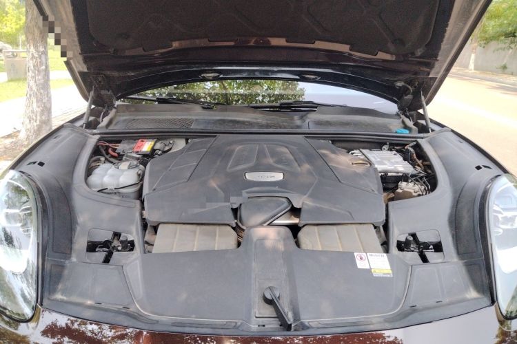 Used Porsche Cayenne 2023 Cayenne 3.0T Platinum Edition Engine Bay