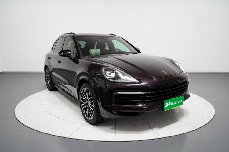 Used Porsche Cayenne 2023 Cayenne 3.0T Platinum Edition Front Right 45 Deg