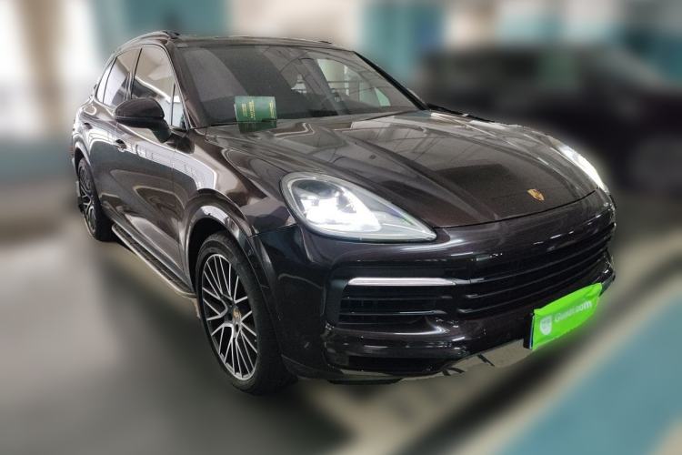 Used Porsche Cayenne 2023 Cayenne 3.0T Platinum Edition Front Right 45 Deg