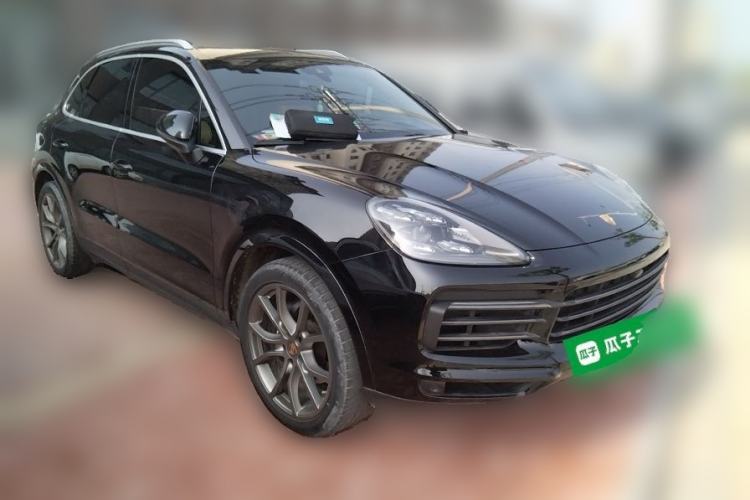 Used Porsche Cayenne 2023 Cayenne 3.0T Platinum Edition Front Right 45 Deg