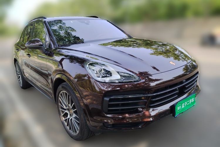 Used Porsche Cayenne 2023 Cayenne 3.0T Platinum Edition Front Right 45 Deg