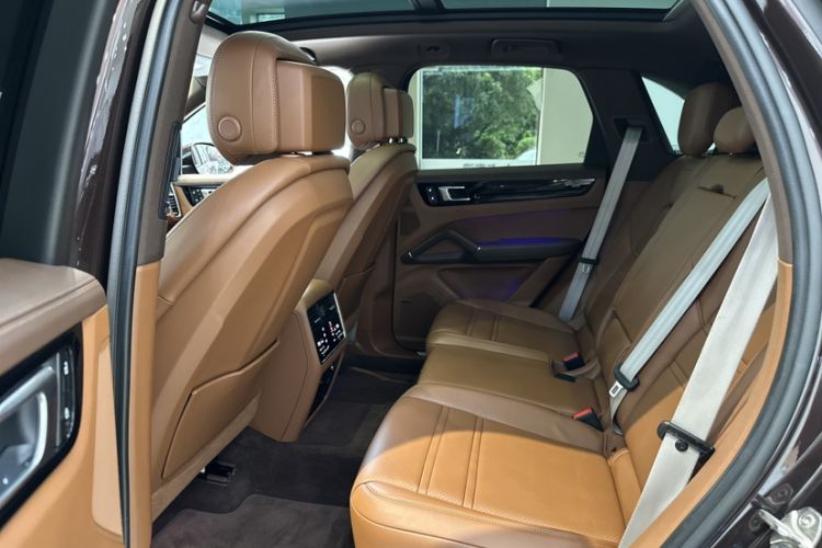 Used Porsche Cayenne 2023 Cayenne 3.0T Platinum Edition Interior 8