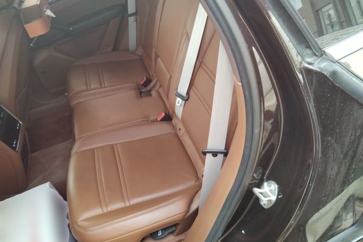 Used Porsche Cayenne 2023 Cayenne 3.0T Platinum Edition Left Rear Seat