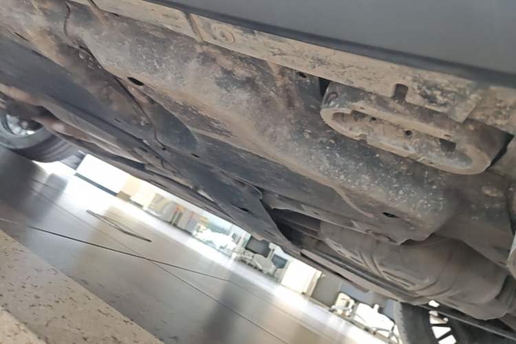 Used Porsche Cayenne 2023 Cayenne 3.0T Platinum Edition Chassis Rear Left