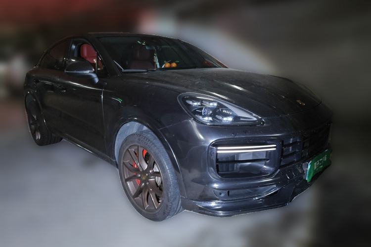 Used Porsche Cayenne 2023 Cayenne Coupé 3.0T Platinum Edition Front Right 45 Deg