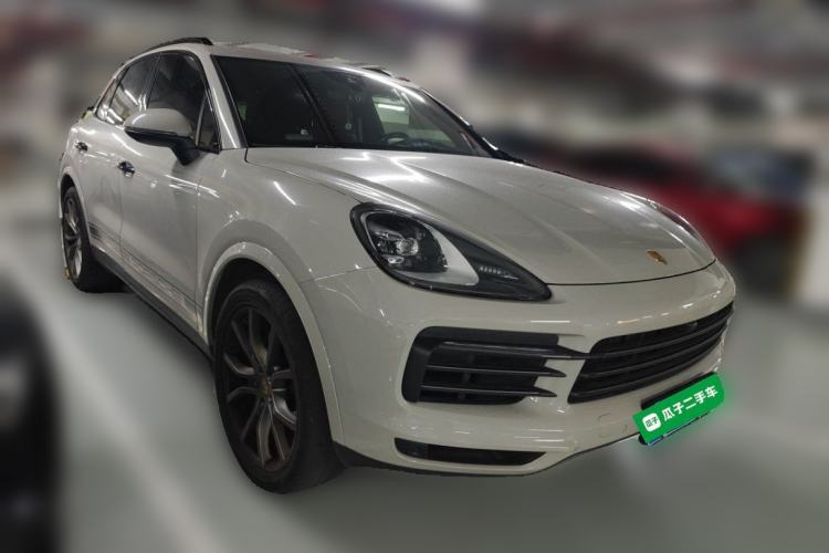 Used Porsche Cayenne 2023 Cayenne 3.0T Platinum Edition Front Right 45 Deg