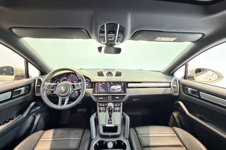 Used Porsche Cayenne 2023 Cayenne Coupé 3.0T Platinum Edition Headliner