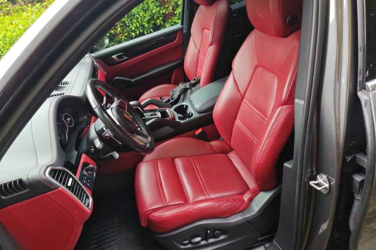 Used Porsche Cayenne 2023 Cayenne S 2.9T Left Front Seat
