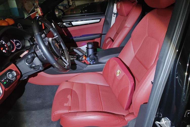 Used Porsche Cayenne 2023 Cayenne Coupé 3.0T Platinum Edition Left Front Seat