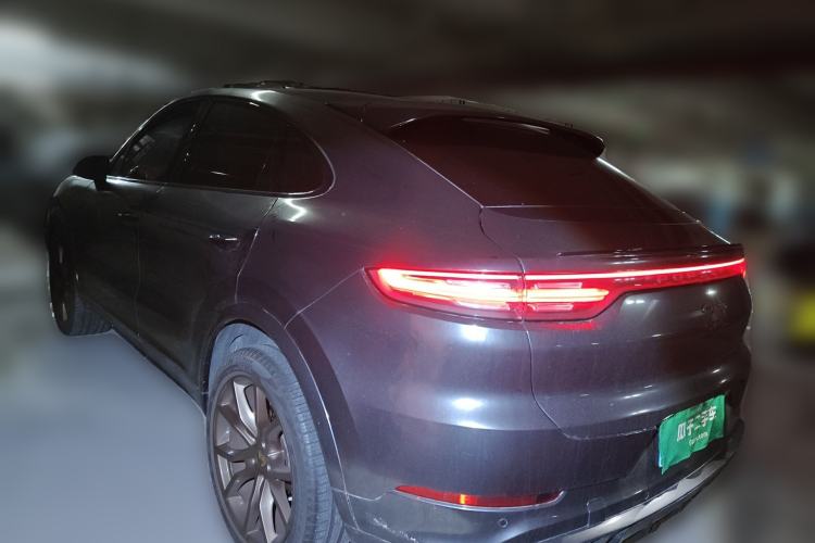 Used Porsche Cayenne 2023 Cayenne Coupé 3.0T Platinum Edition Rear Left 45 Deg