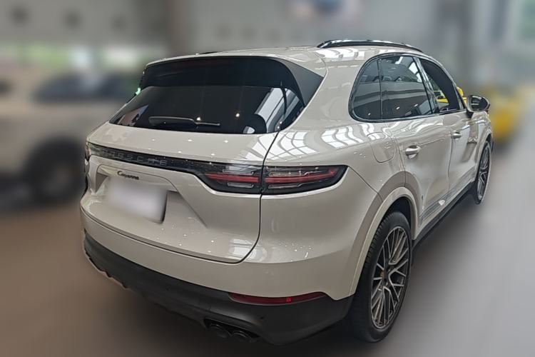 Used Porsche Cayenne 2023 Cayenne 3.0T Platinum Edition Rear Right 45 Deg