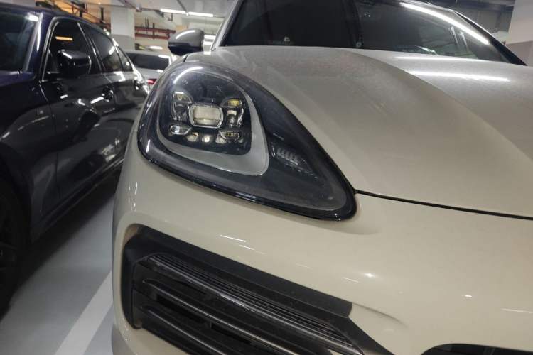 Used Porsche Cayenne 2023 Cayenne 3.0T Platinum Edition Right Front Headlight