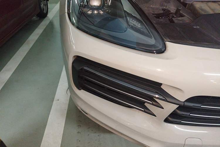 Used Porsche Cayenne 2023 Cayenne 3.0T Right Front Headlight