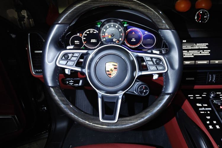 Used Porsche Cayenne 2023 Cayenne Coupé 3.0T Platinum Edition Steering Wheel