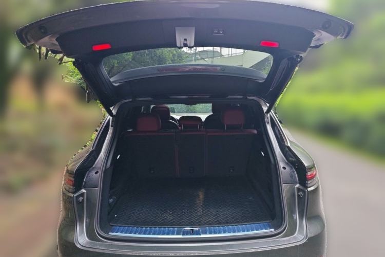 Used Porsche Cayenne 2023 Cayenne S 2.9T Trunk