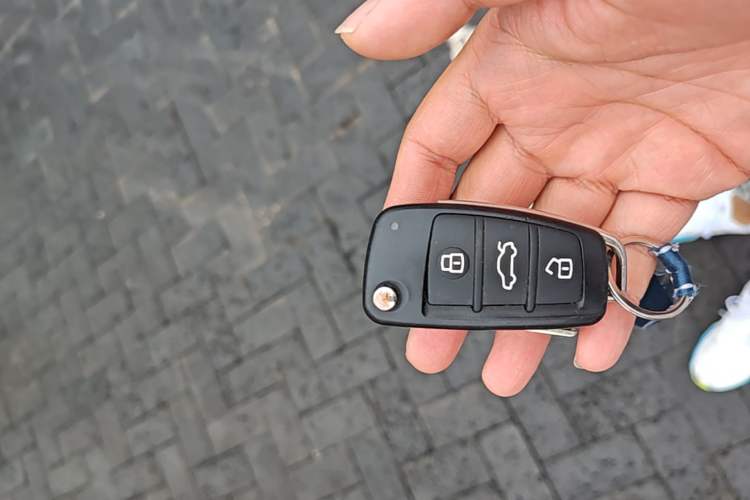 Used Porsche Cayenne 2023 Cayenne 3.0T Platinum Edition Vehicle Key