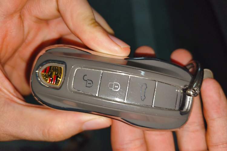 Used Porsche Cayenne 2023 Cayenne 3.0T Vehicle Key