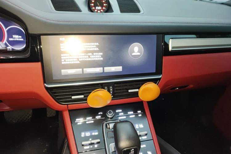 Used Porsche Cayenne 2023 Cayenne 3.0T Platinum Edition Audio And AC Panel