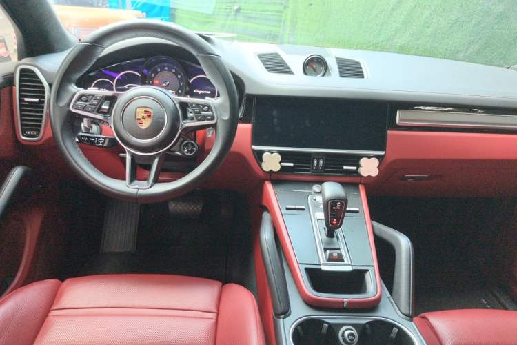 Used Porsche Cayenne 2023 Cayenne 3.0T Platinum Edition Center Console