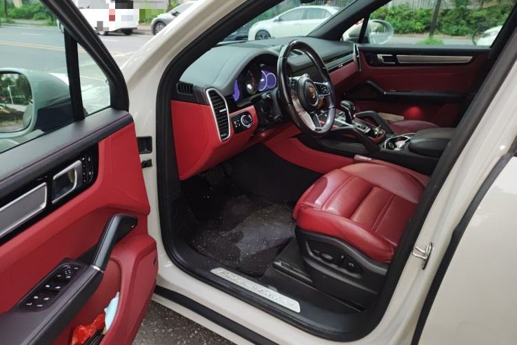 Used Porsche Cayenne 2023 Cayenne 3.0T Platinum Edition Driver Seat