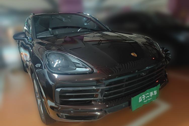 Used Porsche Cayenne 2023 Cayenne 3.0T Platinum Edition Front Right 45 Deg