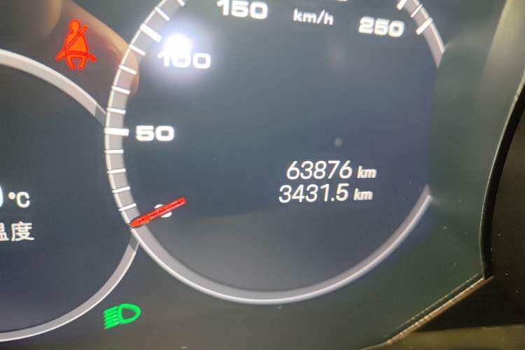 Used Porsche Cayenne 2023 Cayenne 3.0T Platinum Edition Odometer Close Up