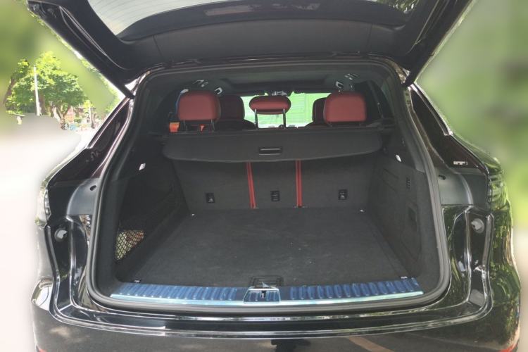 Used Porsche Cayenne 2023 Cayenne 3.0T Platinum Edition Trunk