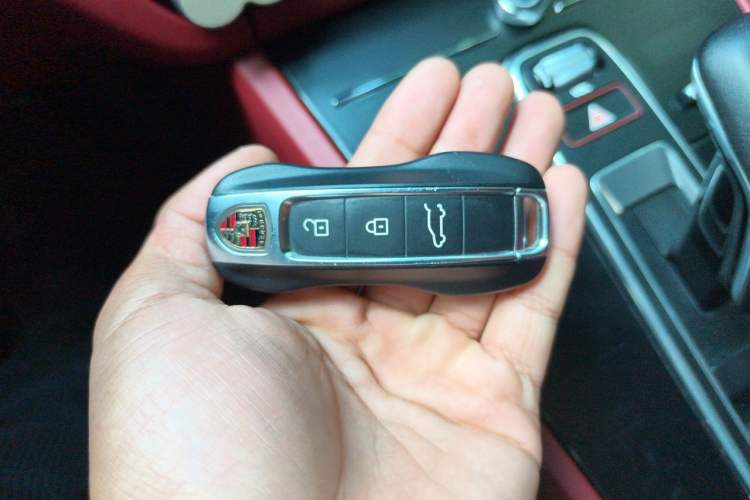 Used Porsche Cayenne 2023 Cayenne 3.0T Platinum Edition Vehicle Key