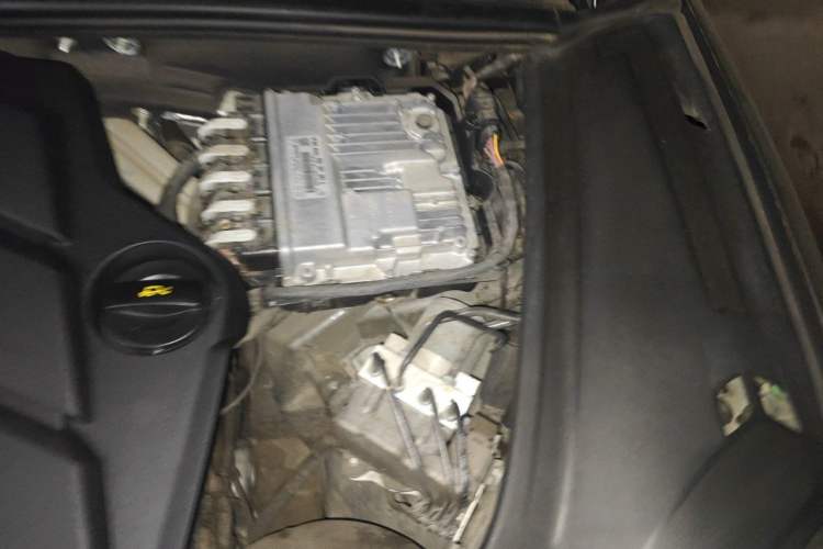 Used Porsche Cayenne 2023 Cayenne 3.0T Engine Bay Left