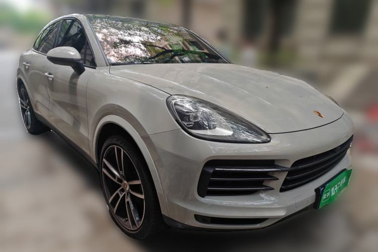 Used Porsche Cayenne 2023 Cayenne Coupé 3.0T Platinum Edition Front Right 45 Deg