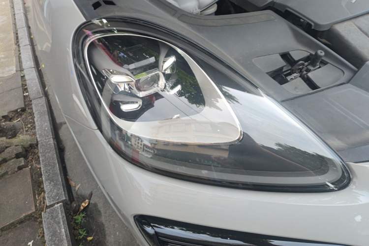 Used Porsche Cayenne 2023 Cayenne Coupé 3.0T Platinum Edition Right Front Headlight