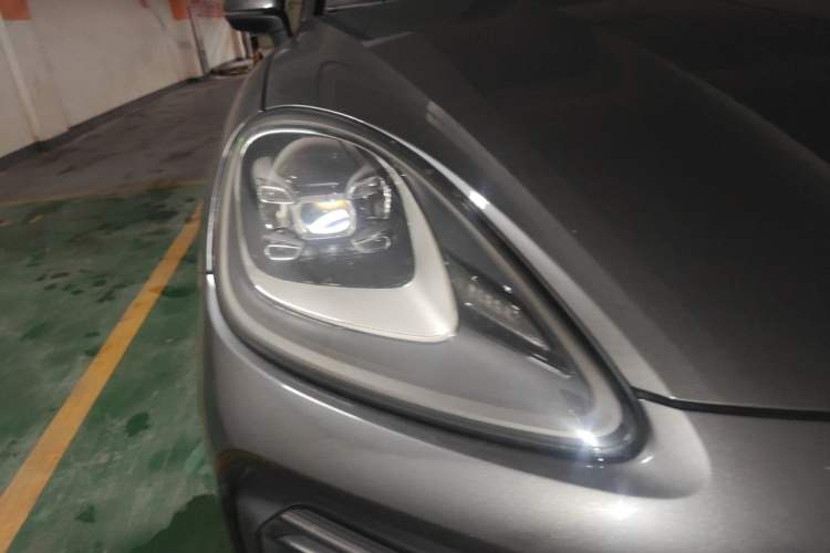 Used Porsche Cayenne 2023 Cayenne 3.0T Right Front Headlight