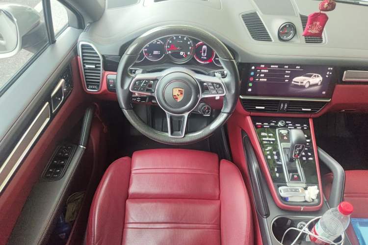 Used Porsche Cayenne 2023 Cayenne Coupé 3.0T Platinum Edition Steering Wheel