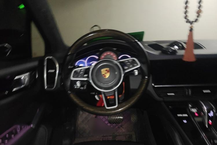 Used Porsche Cayenne 2023 Cayenne 3.0T Steering Wheel