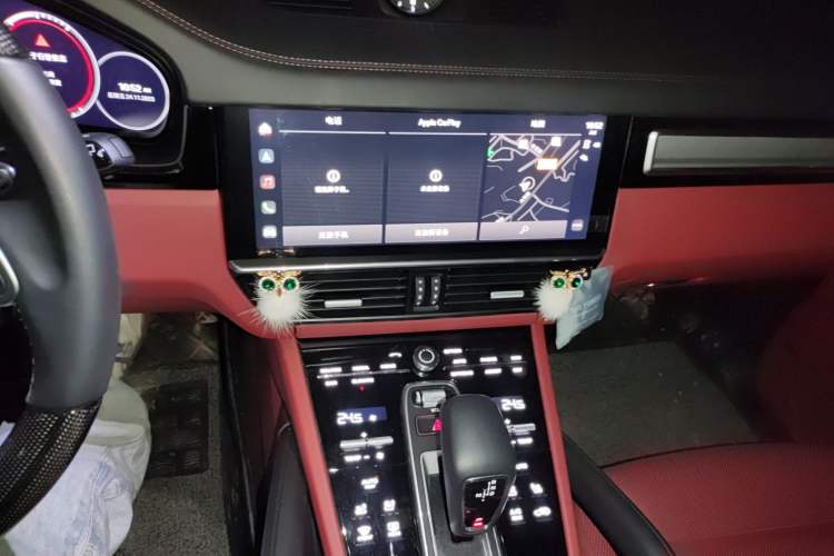 Used Porsche Cayenne 2023 Cayenne 3.0T Platinum Edition Audio And AC Panel